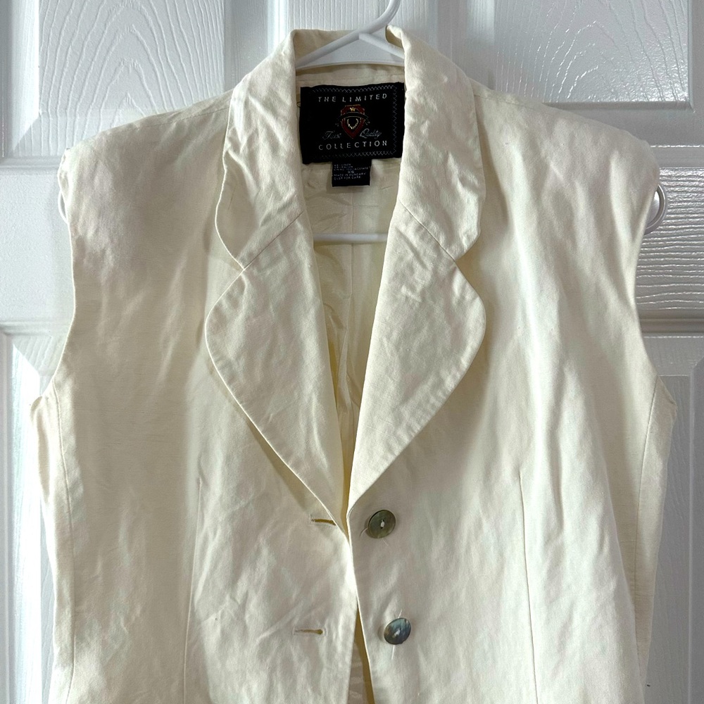Vintage Limited linen vest with built in shoulder pads off white